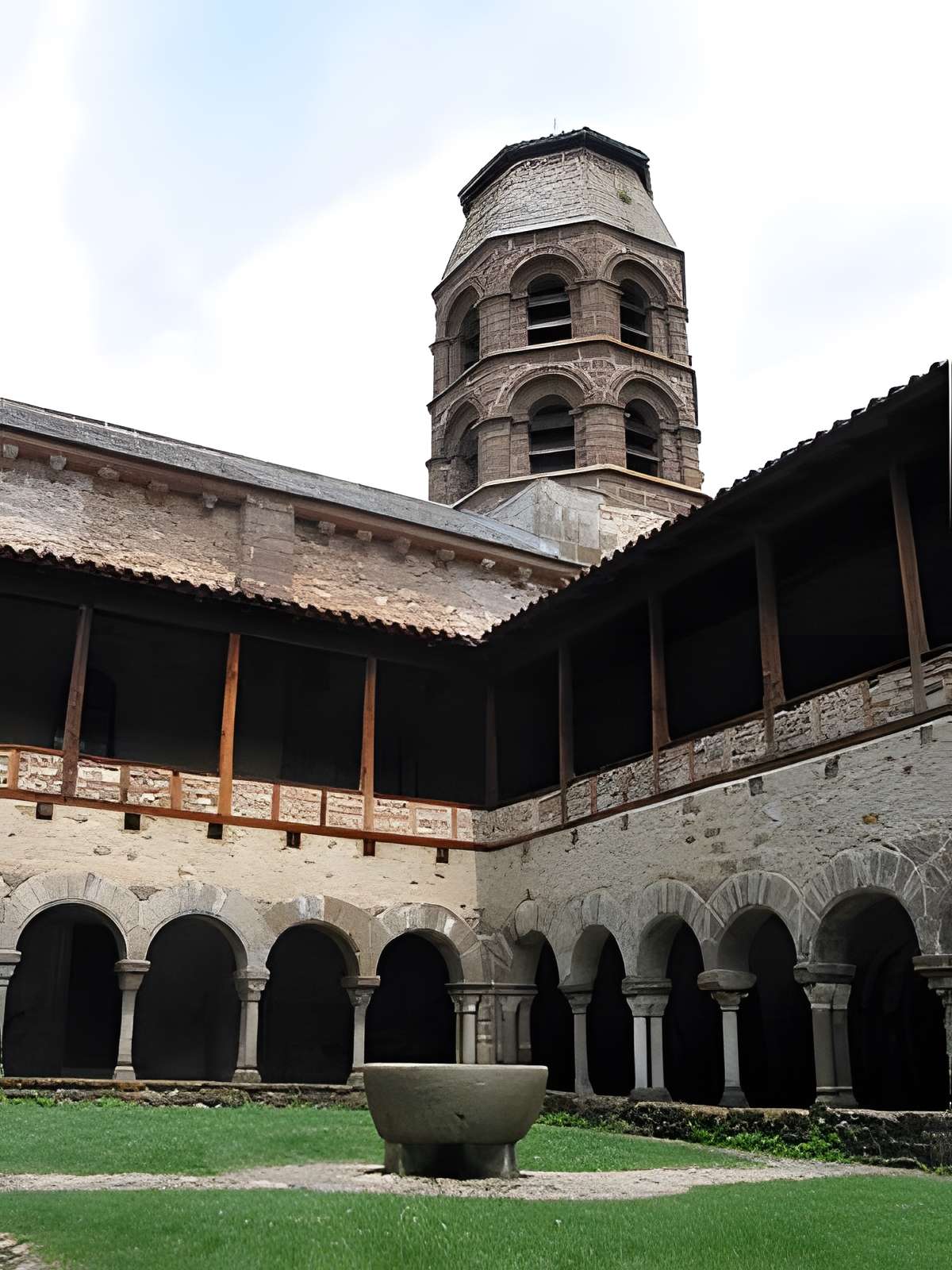 Abbatiale de Lavaudieu 