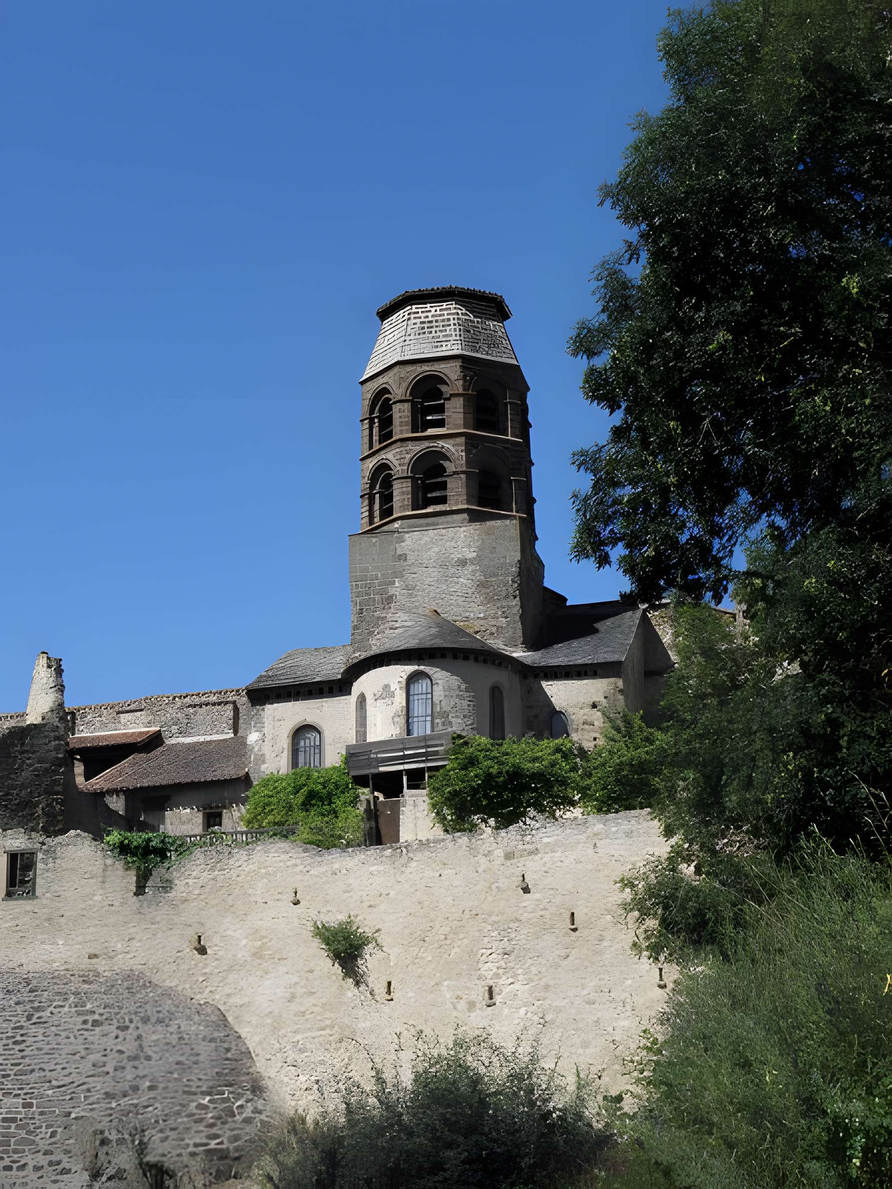 Abbaye Saint-André de Lavaudieu