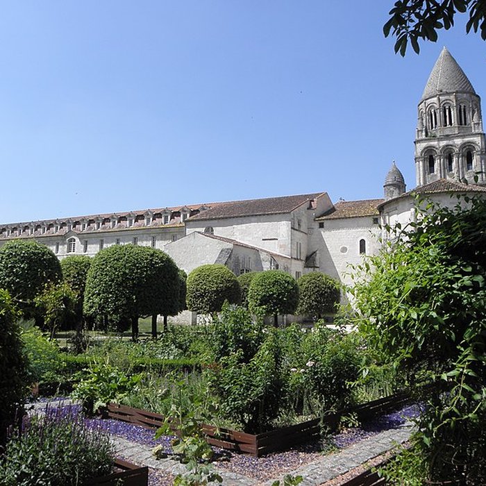 Photo de Abbaye aux dames de Saintes