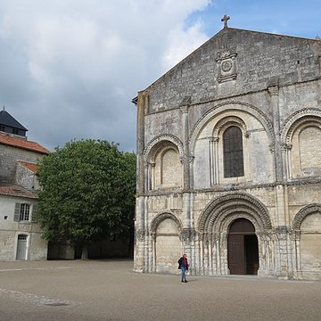 abbaye aux dames de saintes