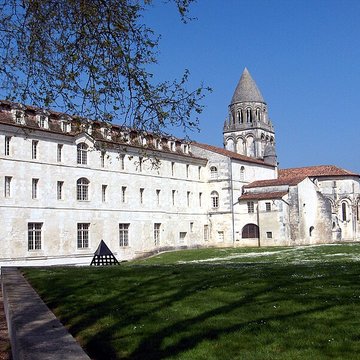 Abbaye aux dames de Saintes