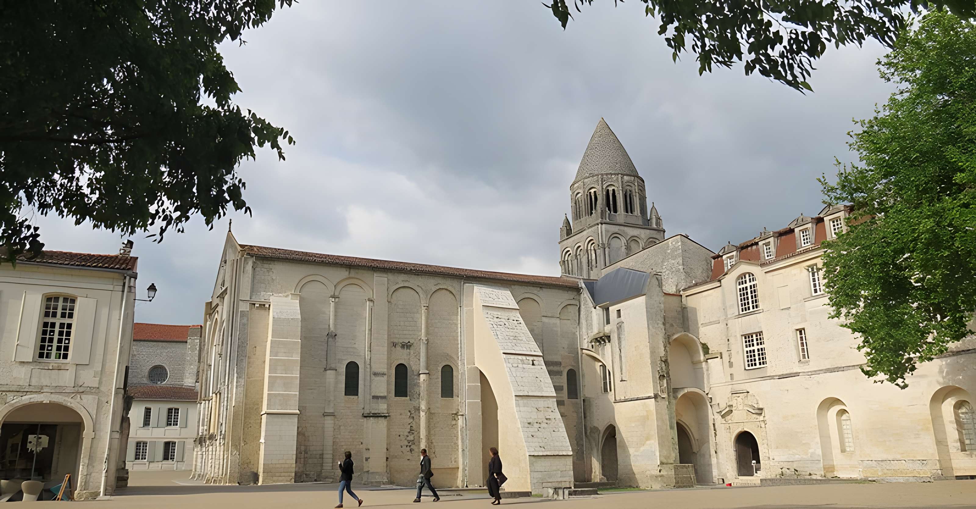 Abbaye aux dames de Saintes