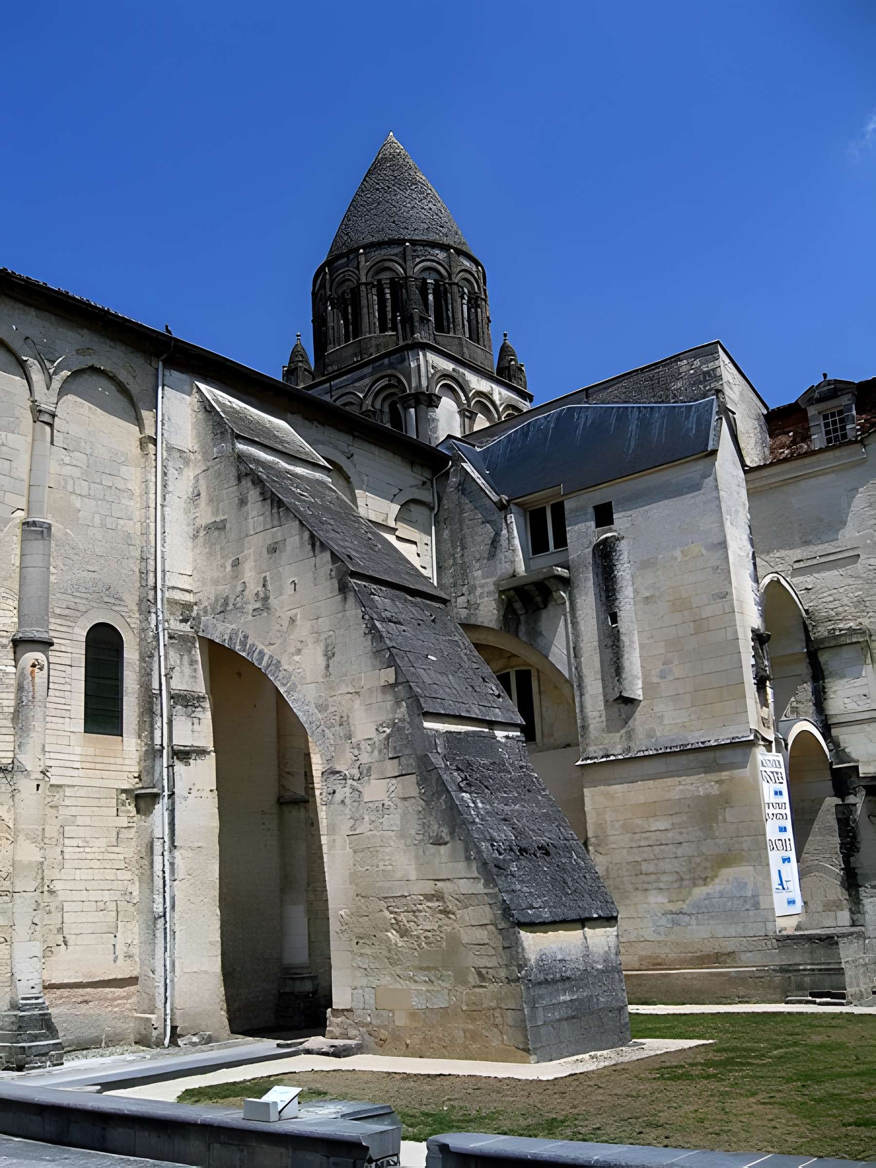 Abbaye aux dames de Saintes