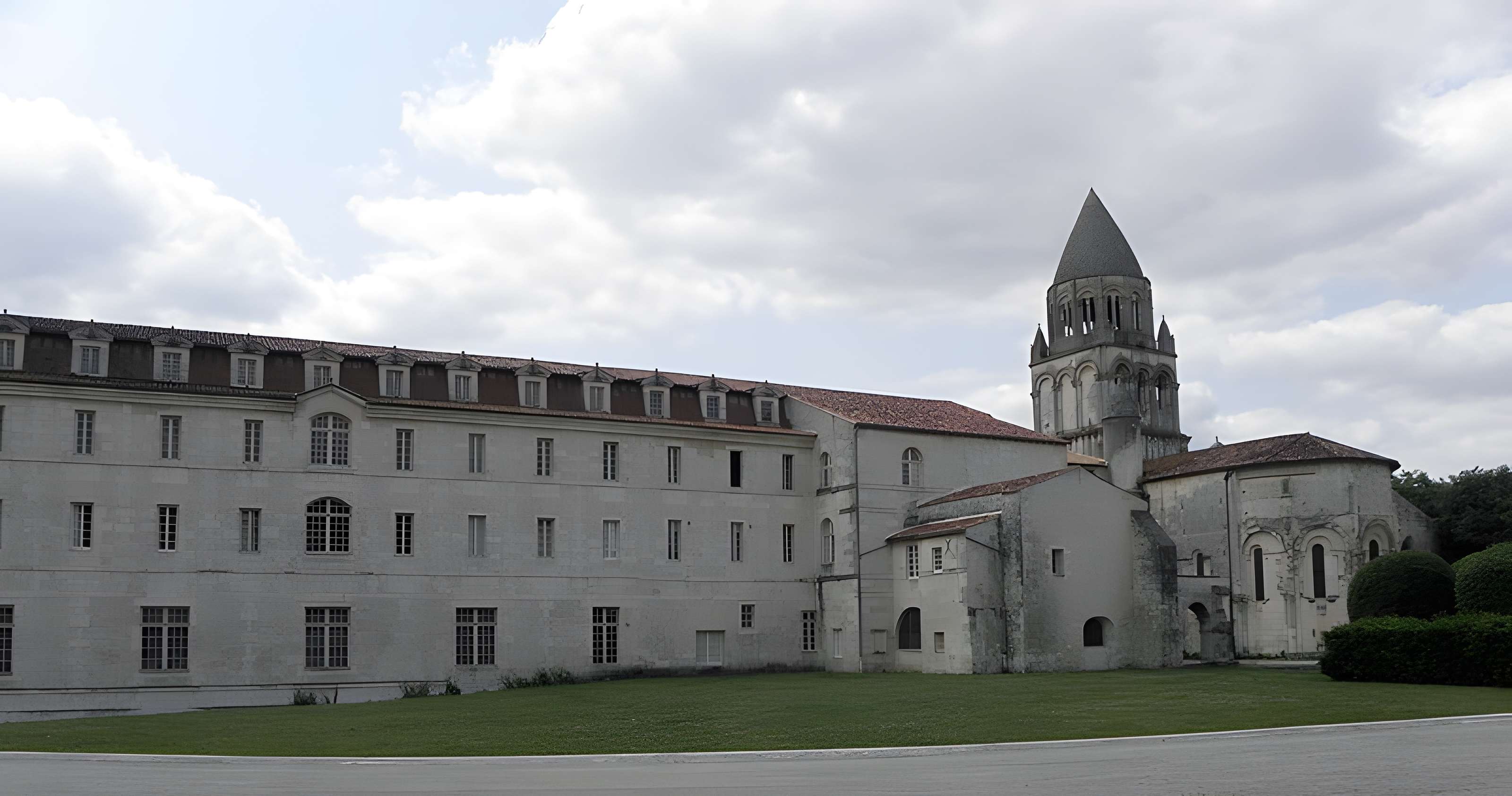 Abbaye aux dames de Saintes
