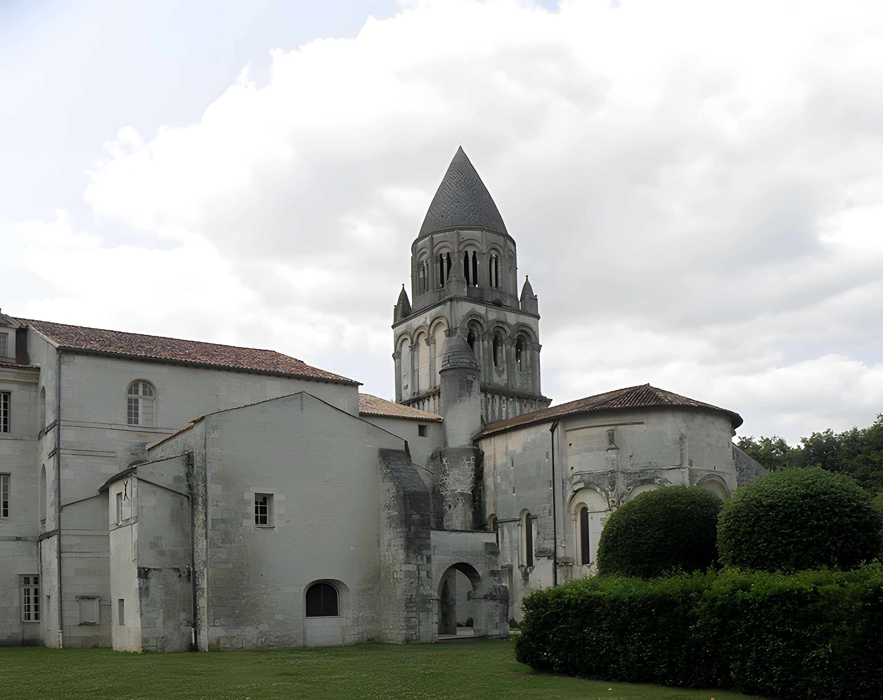 Abbaye aux dames de Saintes