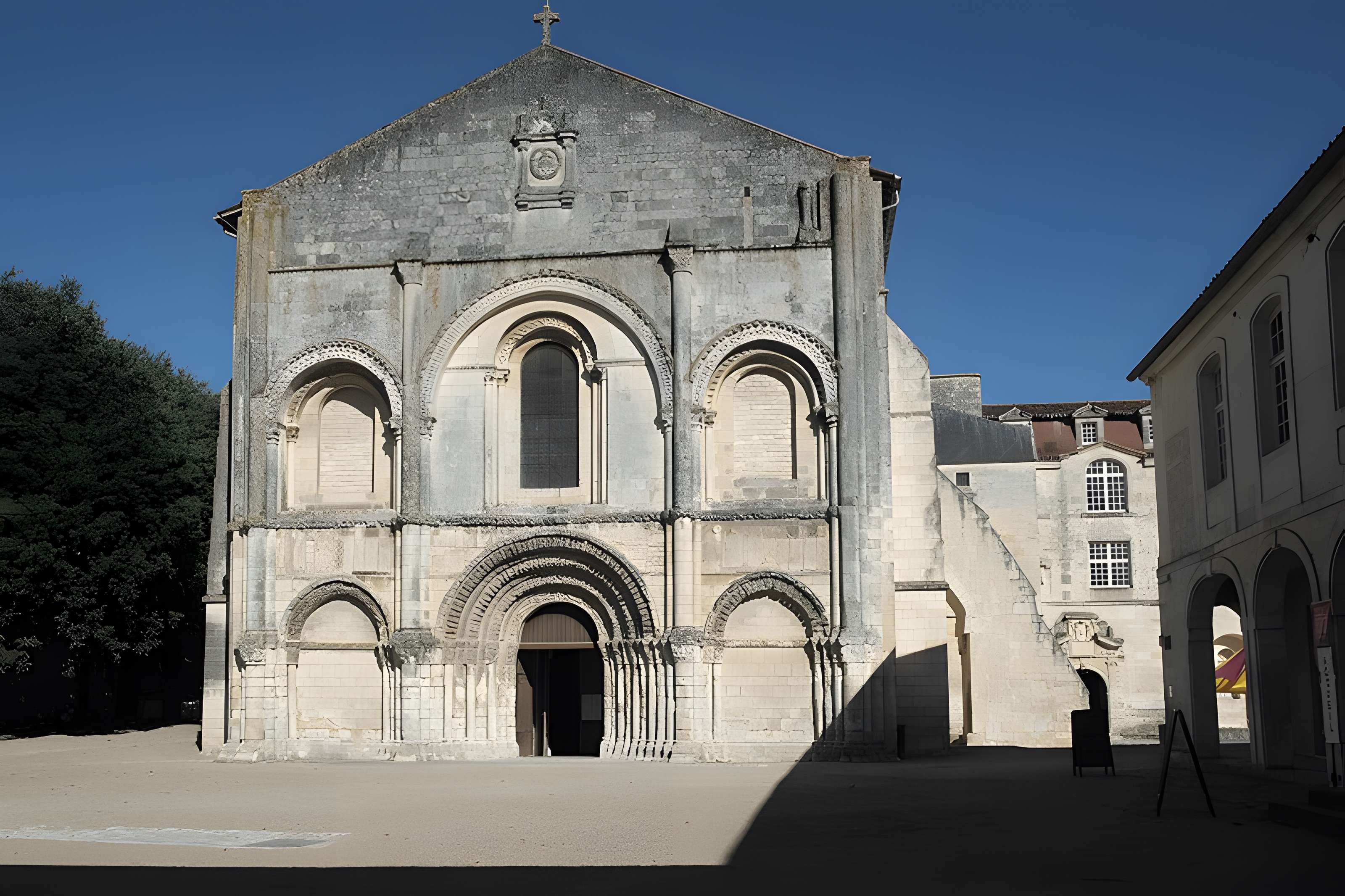 Abbaye aux dames de Saintes