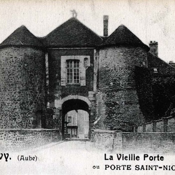 Photo de Porte Saint-Nicolas dErvy-le-Châtel