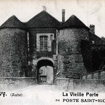Porte Saint-Nicolas dErvy-le-Châtel