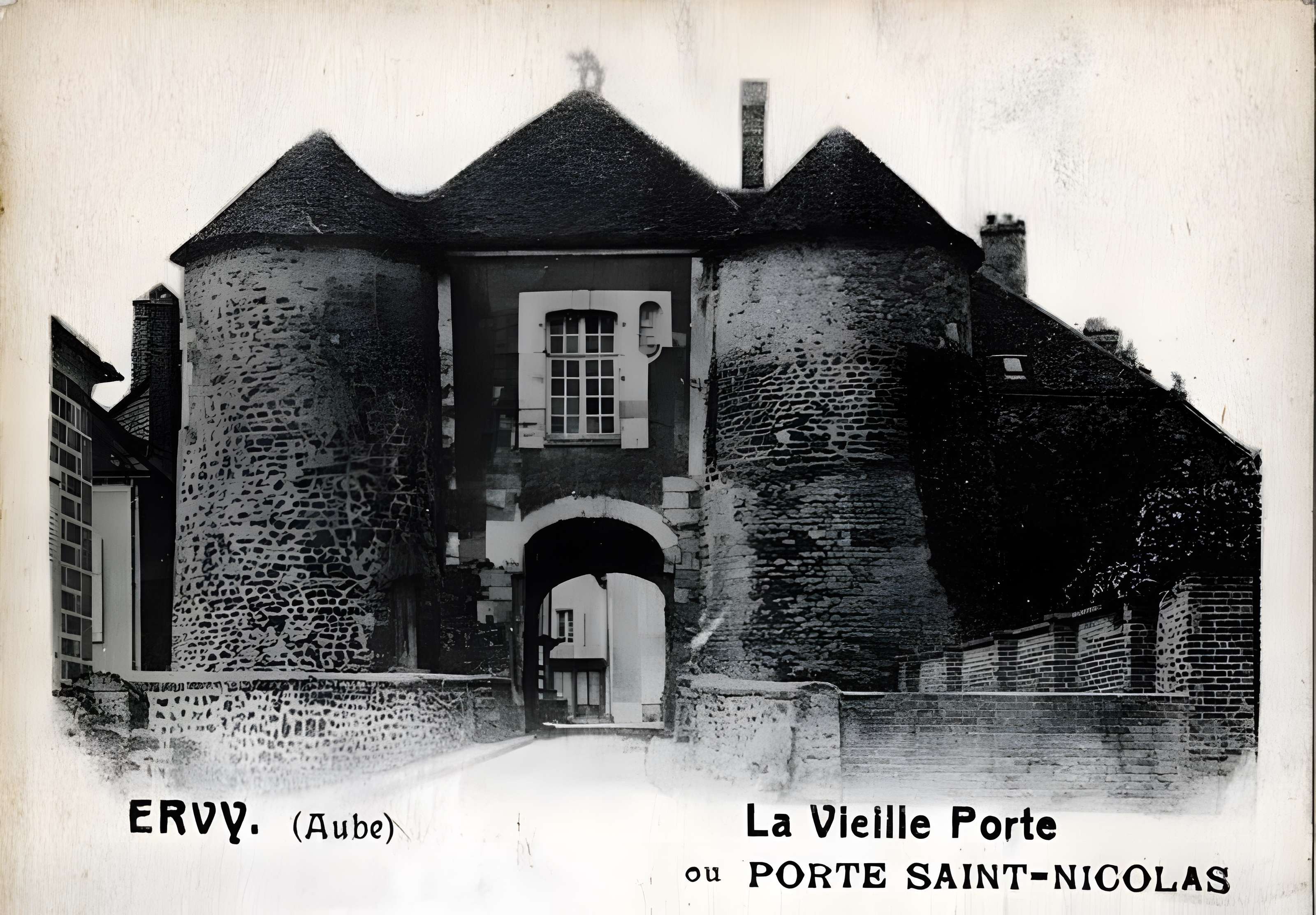 Porte Saint-Nicolas d'Ervy-le-Châtel