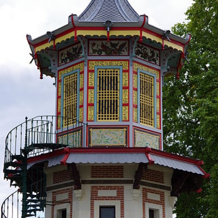 Photo de Château deau-pagode de lHôtel Lionel-Normant