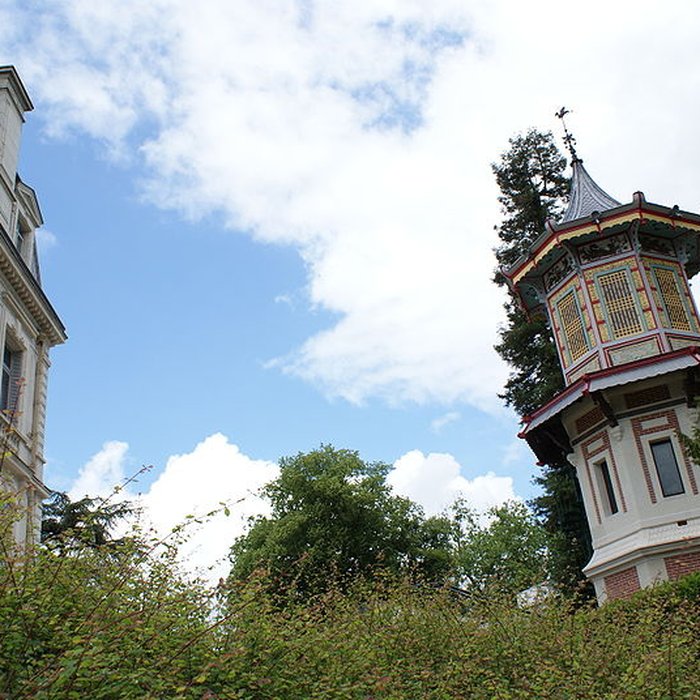 Photo de Château deau-pagode de lHôtel Lionel-Normant