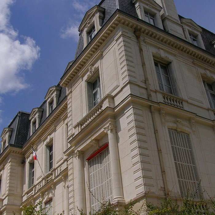 Photo de Château deau-pagode de lHôtel Lionel-Normant