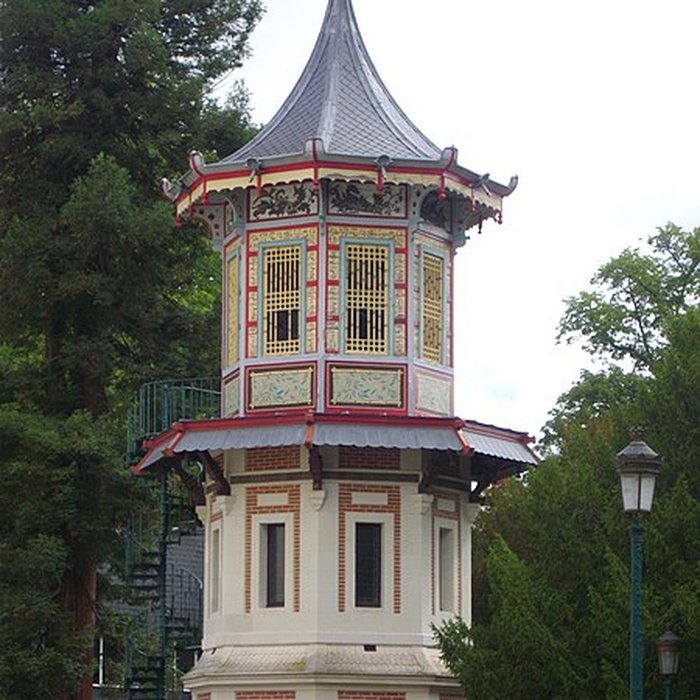 Photo de Château deau-pagode de lHôtel Lionel-Normant