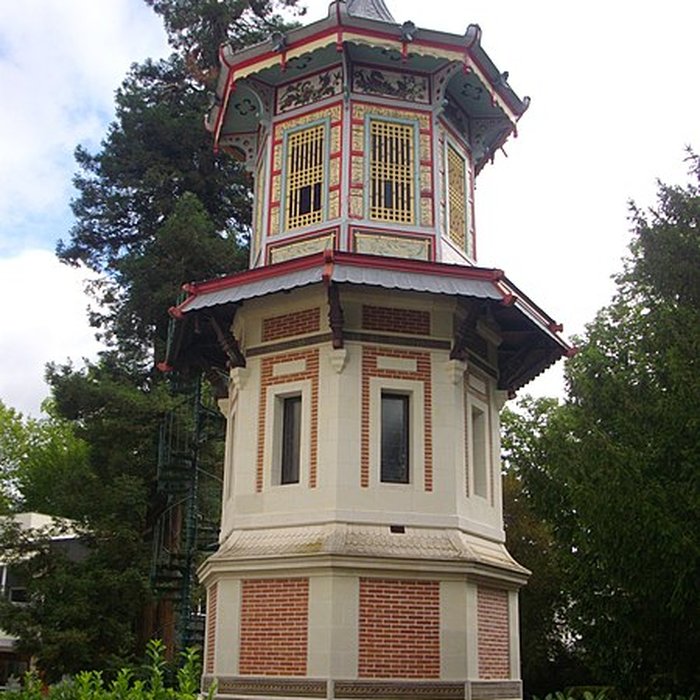 Photo de Château deau-pagode de lHôtel Lionel-Normant