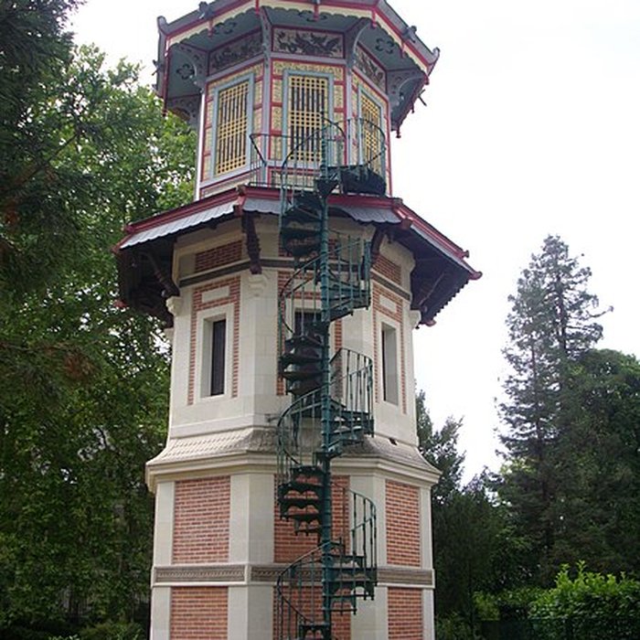 Photo de Château deau-pagode de lHôtel Lionel-Normant