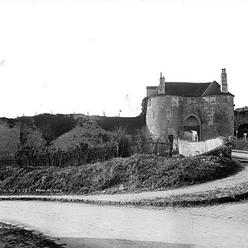 Porte Saint-Pierre de Château-Thierry