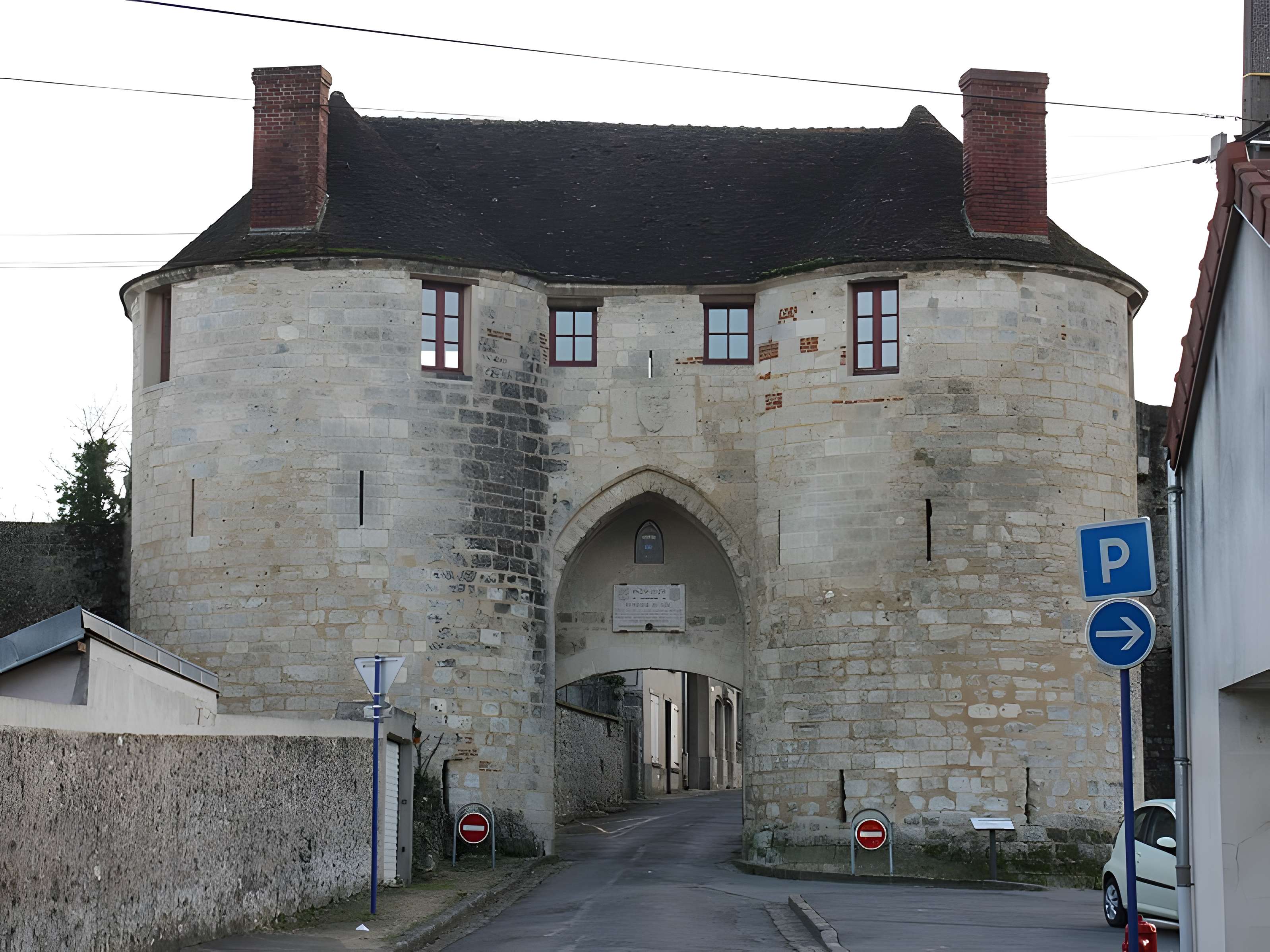 Porte Saint-Pierre de Château-Thierry