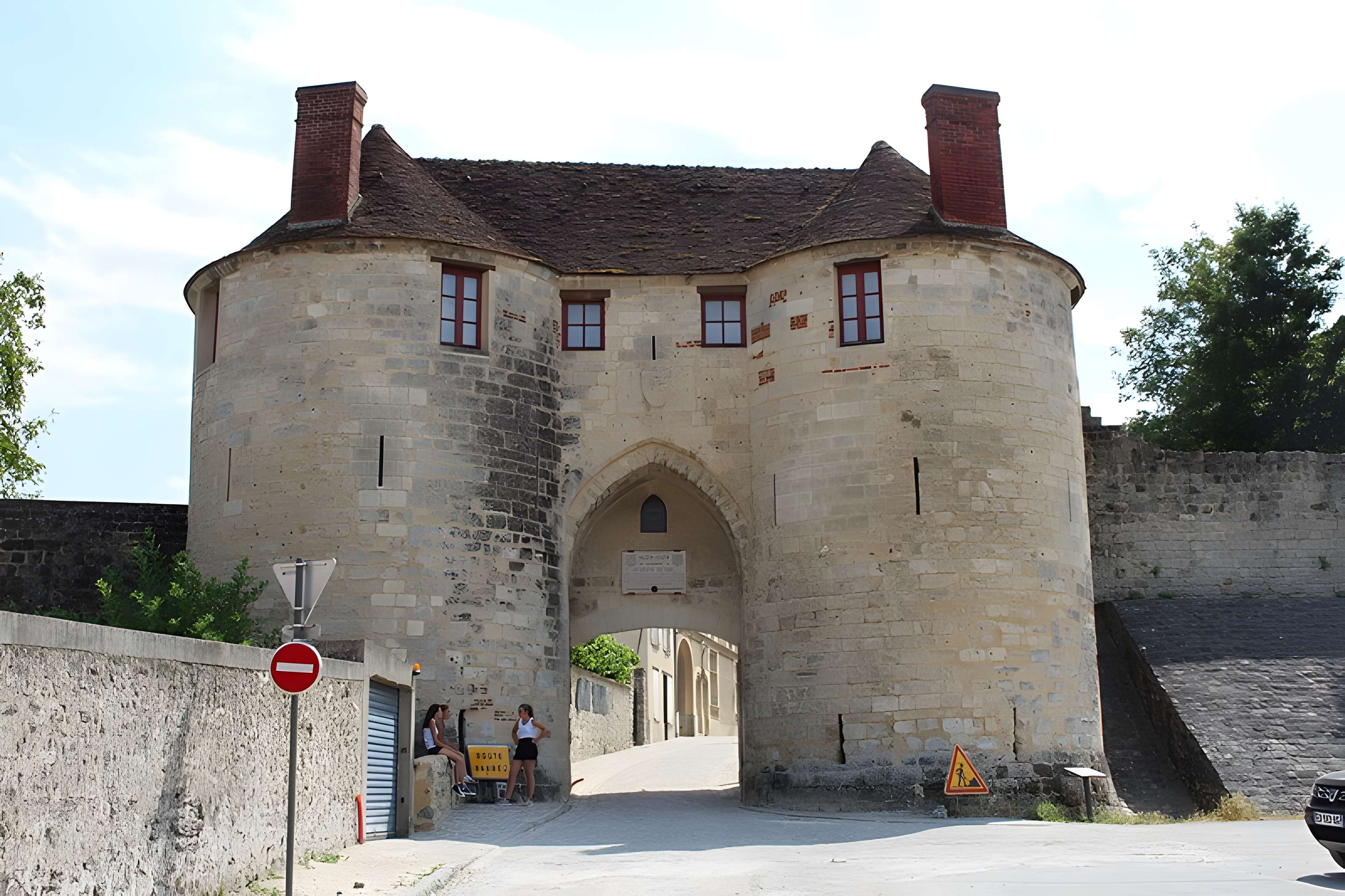 Porte Saint-Pierre de Château-Thierry