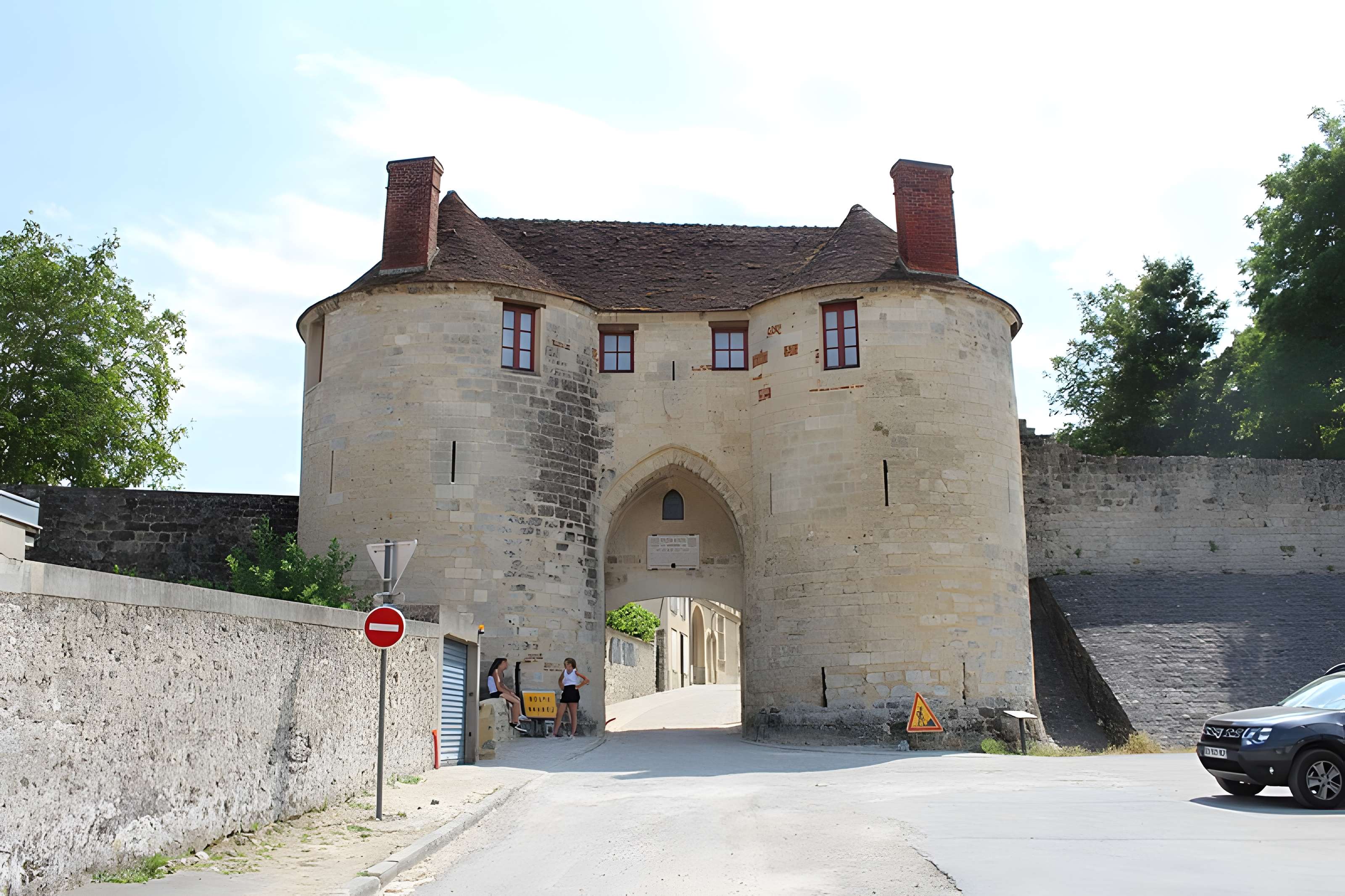 Porte Saint-Pierre de Château-Thierry