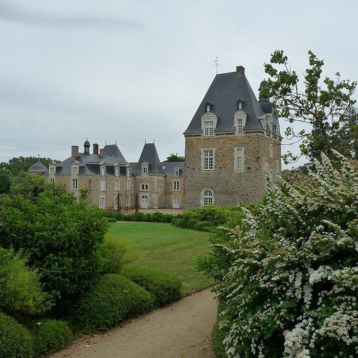 Photo de Château des Arcis également sur commune de Le Buret