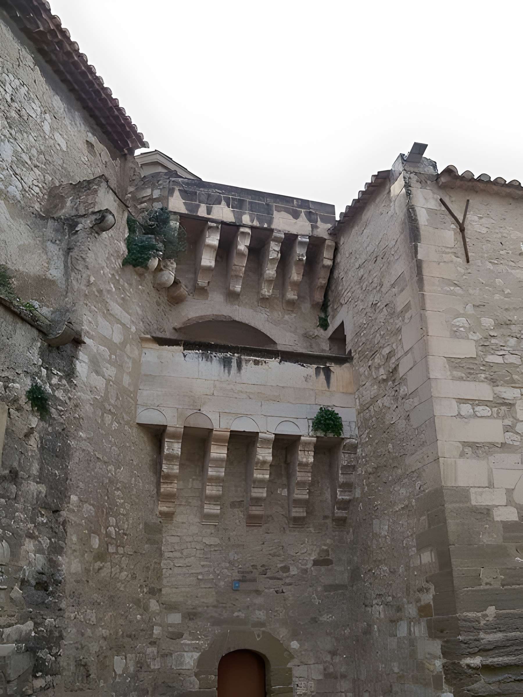 Porte Villeneuve de Pernes-les-Fontaines