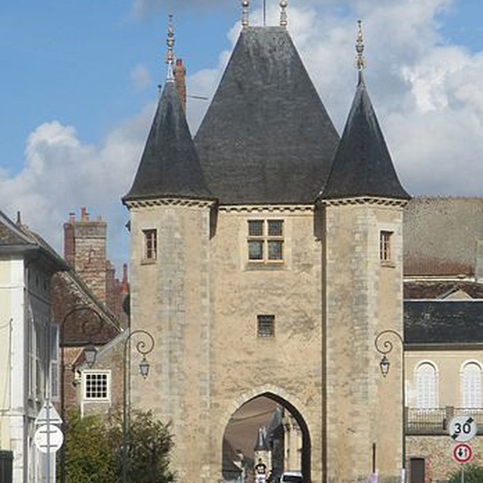 Photo de Portes de Sens et de Joigny de Villeneuve-sur-Yonne