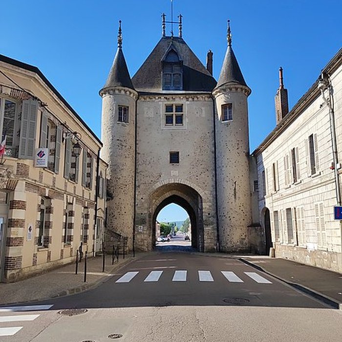 Photo de Portes de Sens et de Joigny de Villeneuve-sur-Yonne