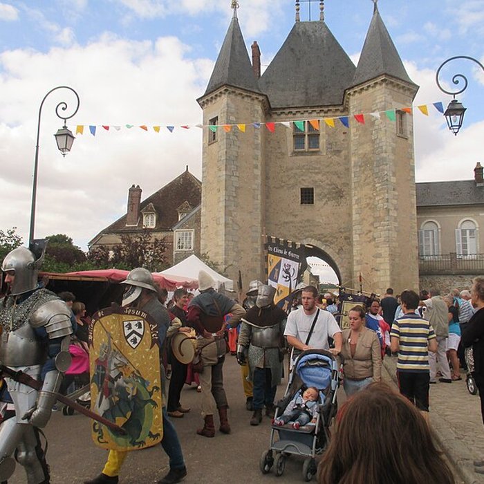 Photo de Portes de Sens et de Joigny de Villeneuve-sur-Yonne