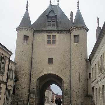 Portes de Sens et de Joigny de Villeneuve-sur-Yonne
