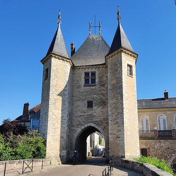 Portes de Sens et de Joigny de Villeneuve-sur-Yonne