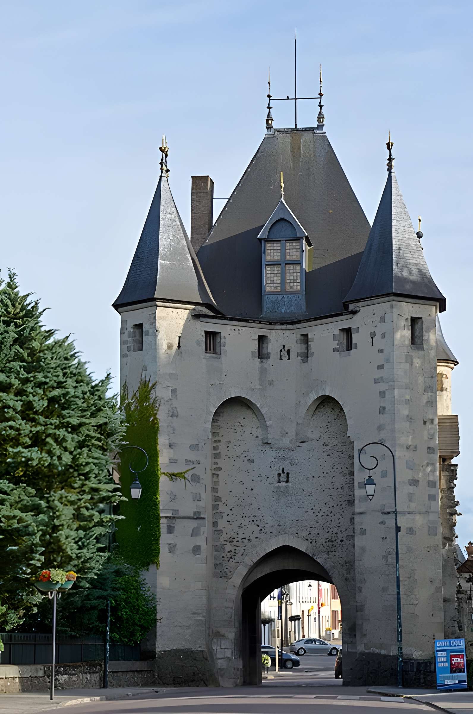 Portes de Sens et de Joigny de Villeneuve-sur-Yonne