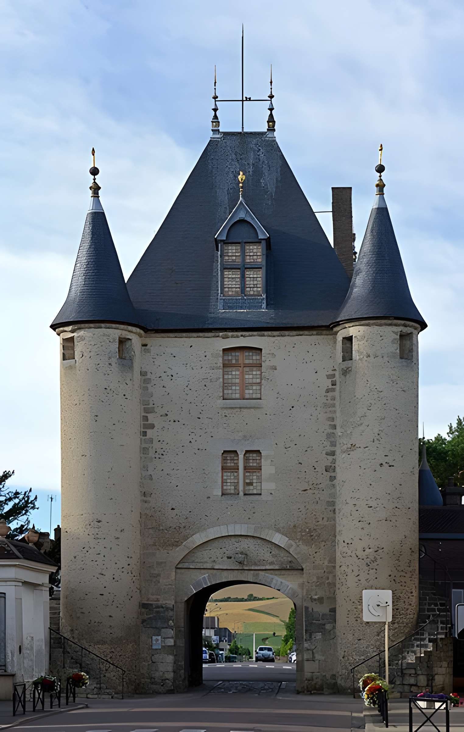 Portes de Sens et de Joigny de Villeneuve-sur-Yonne