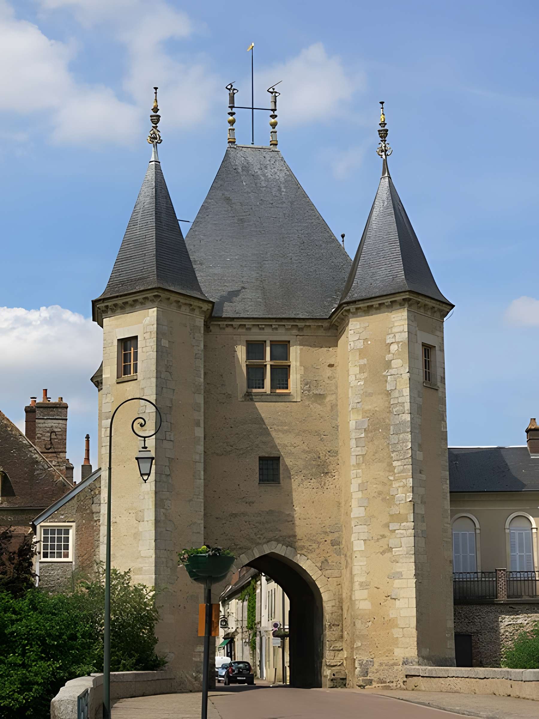 Portes de Sens et de Joigny de Villeneuve-sur-Yonne