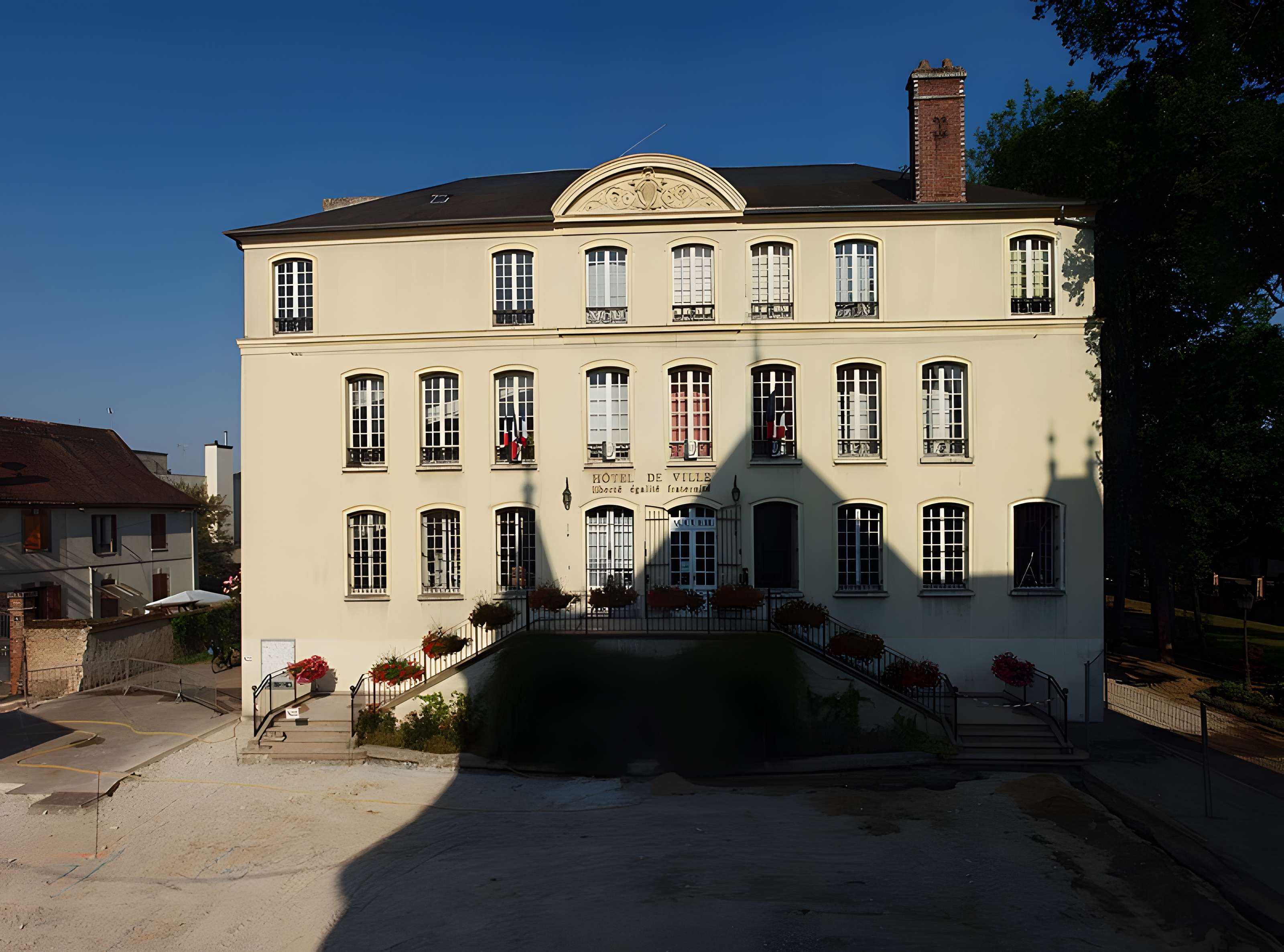 Portes de Sens et de Joigny de Villeneuve-sur-Yonne