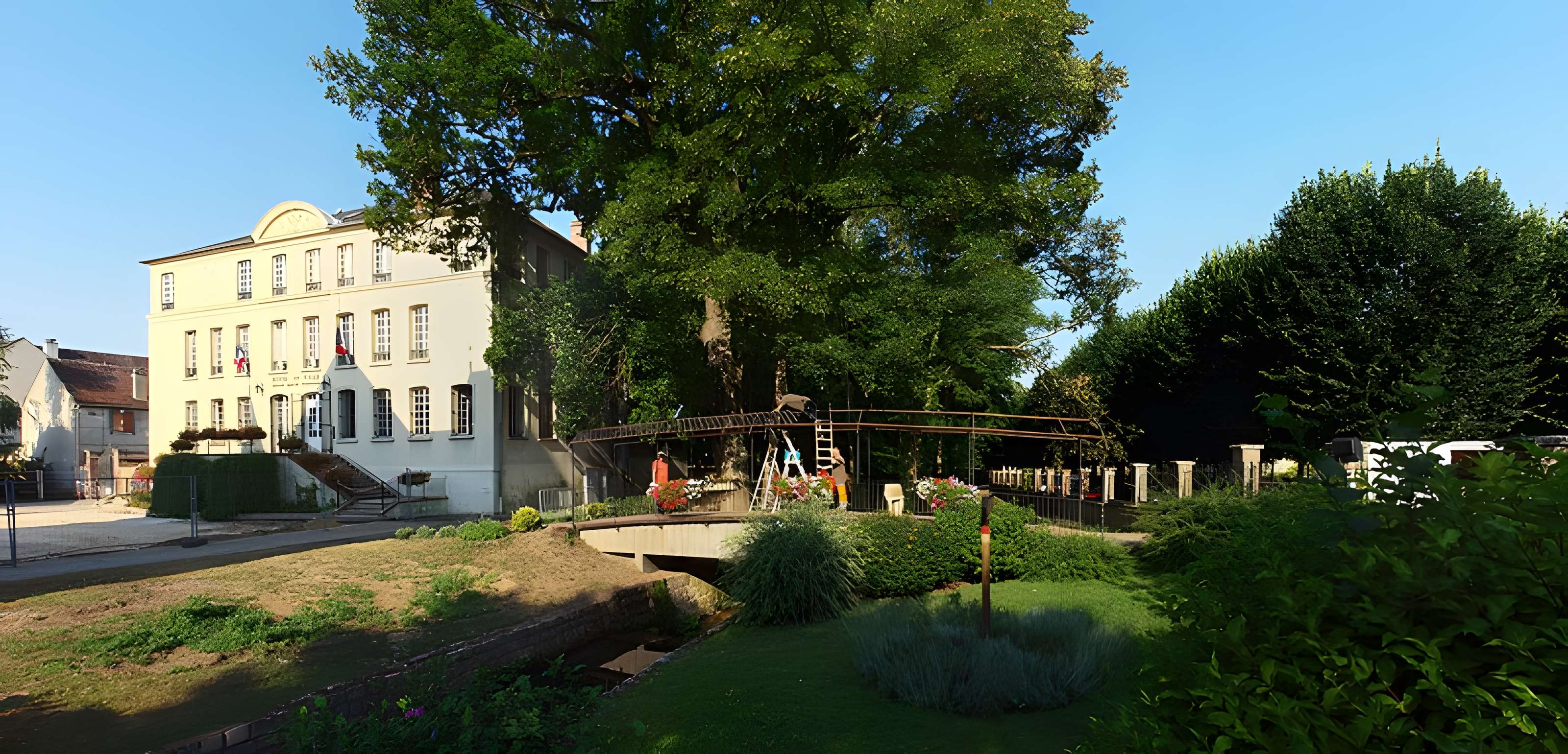 Portes de Sens et de Joigny de Villeneuve-sur-Yonne