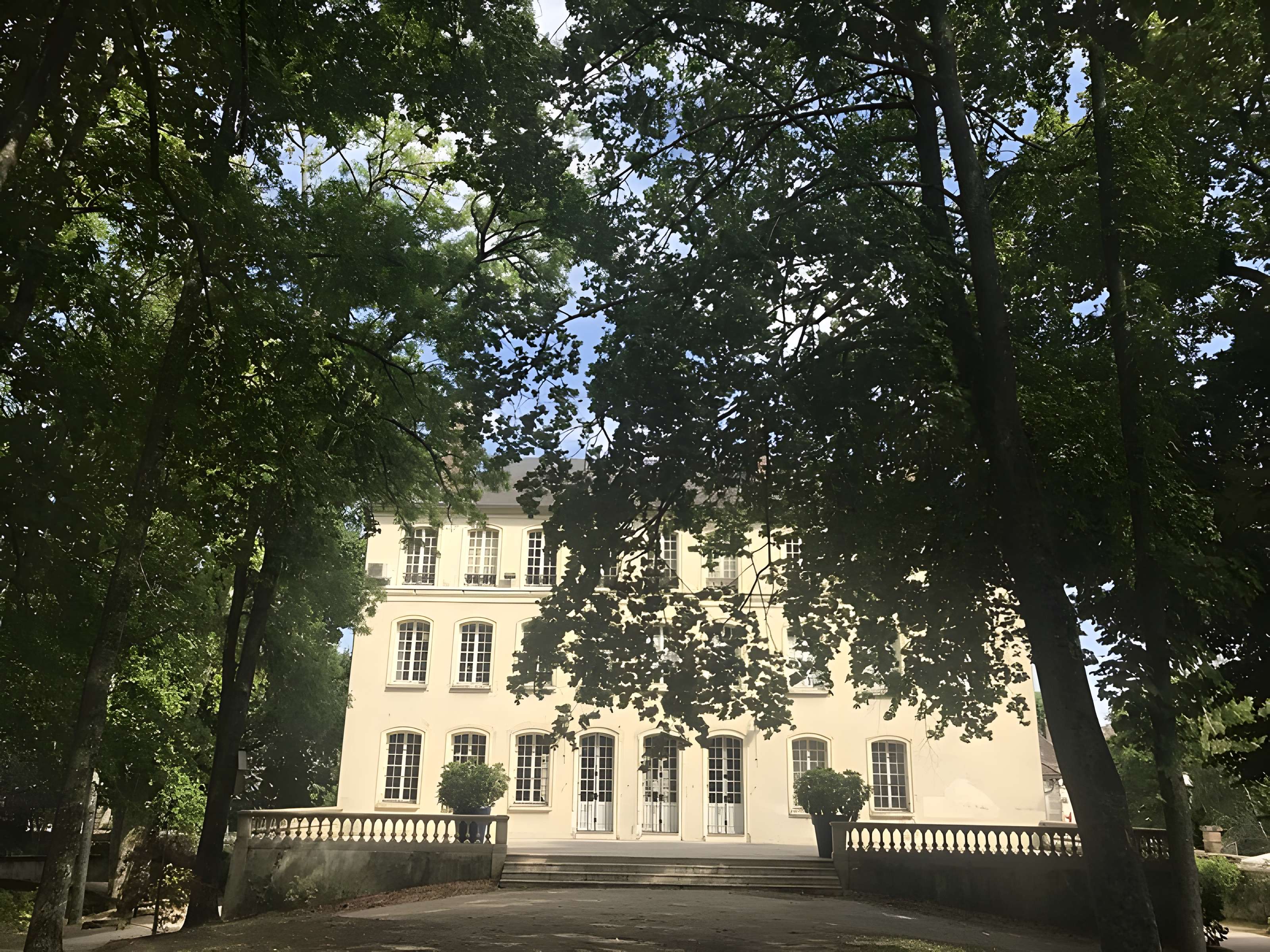 Portes de Sens et de Joigny de Villeneuve-sur-Yonne