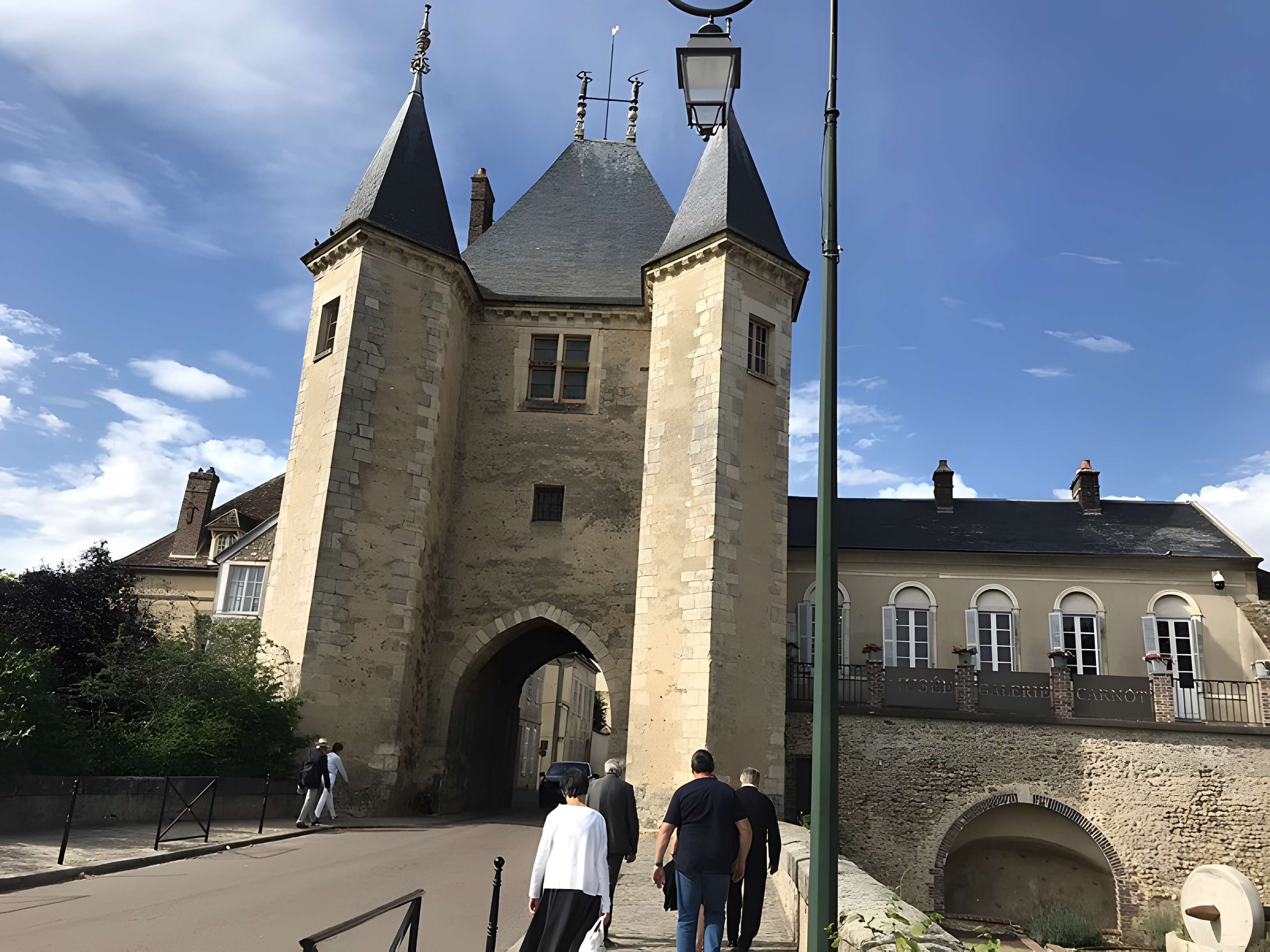 Portes de Sens et de Joigny de Villeneuve-sur-Yonne
