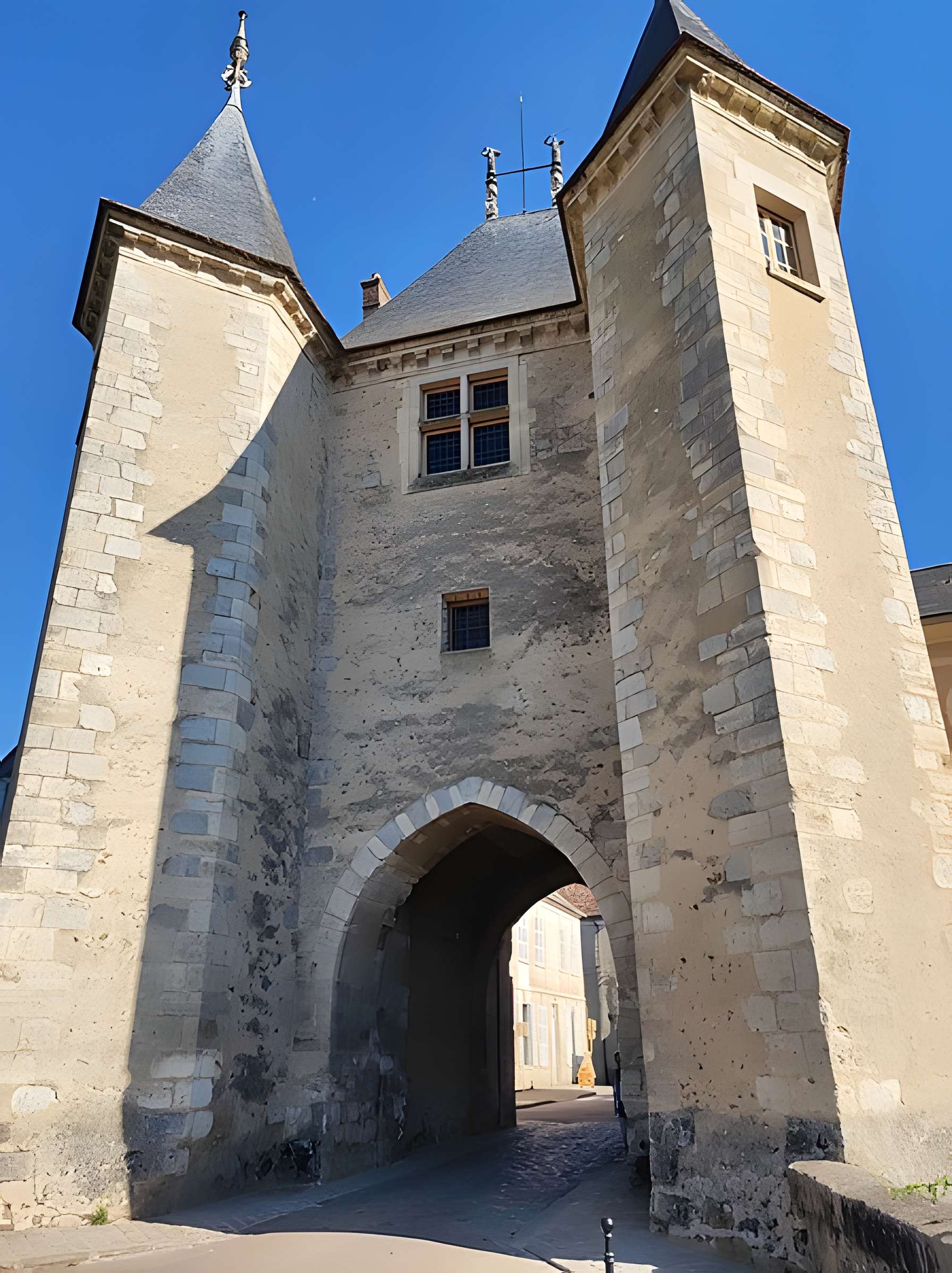 Portes de Sens et de Joigny de Villeneuve-sur-Yonne