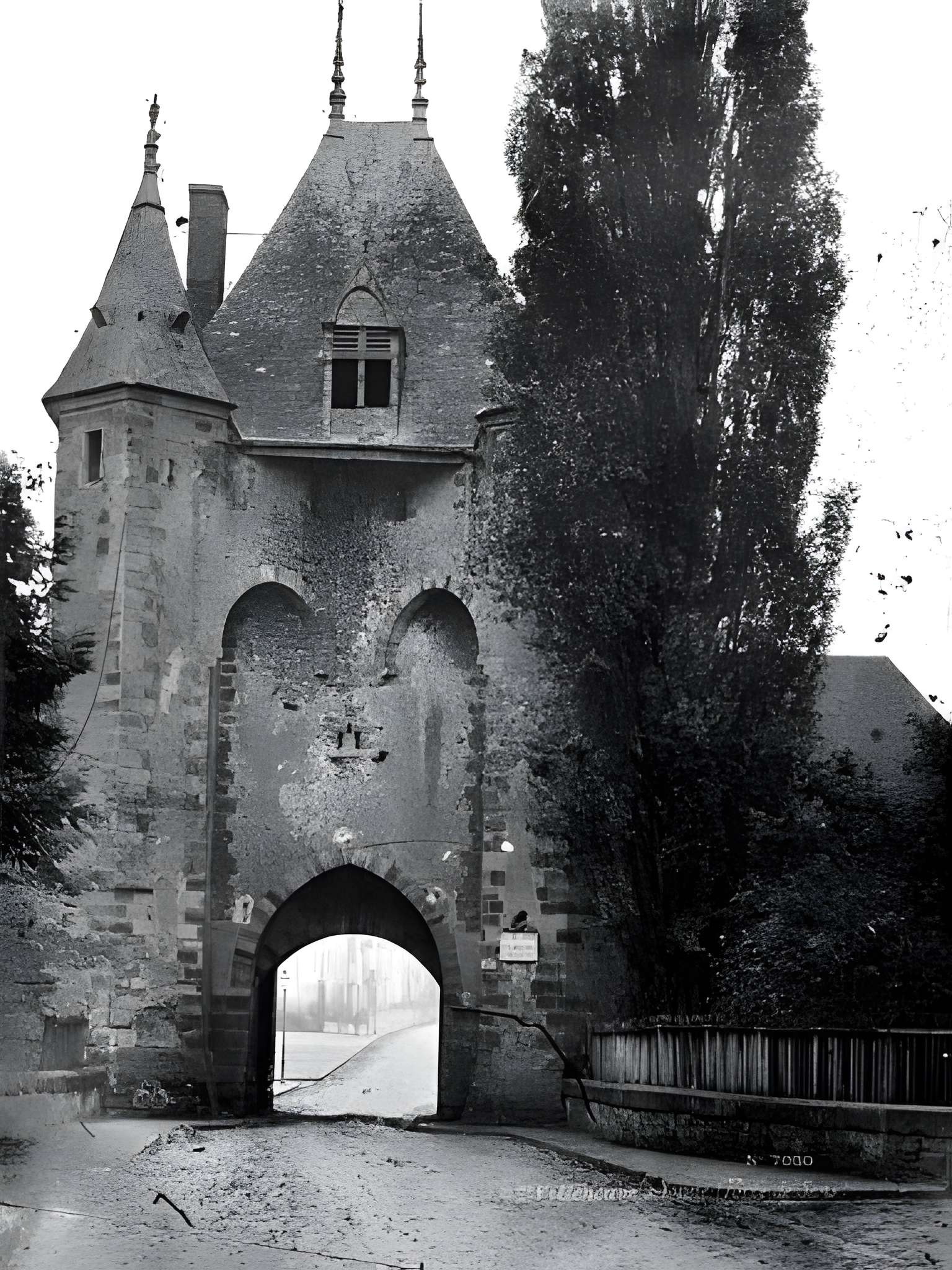 Portes de Sens et de Joigny de Villeneuve-sur-Yonne