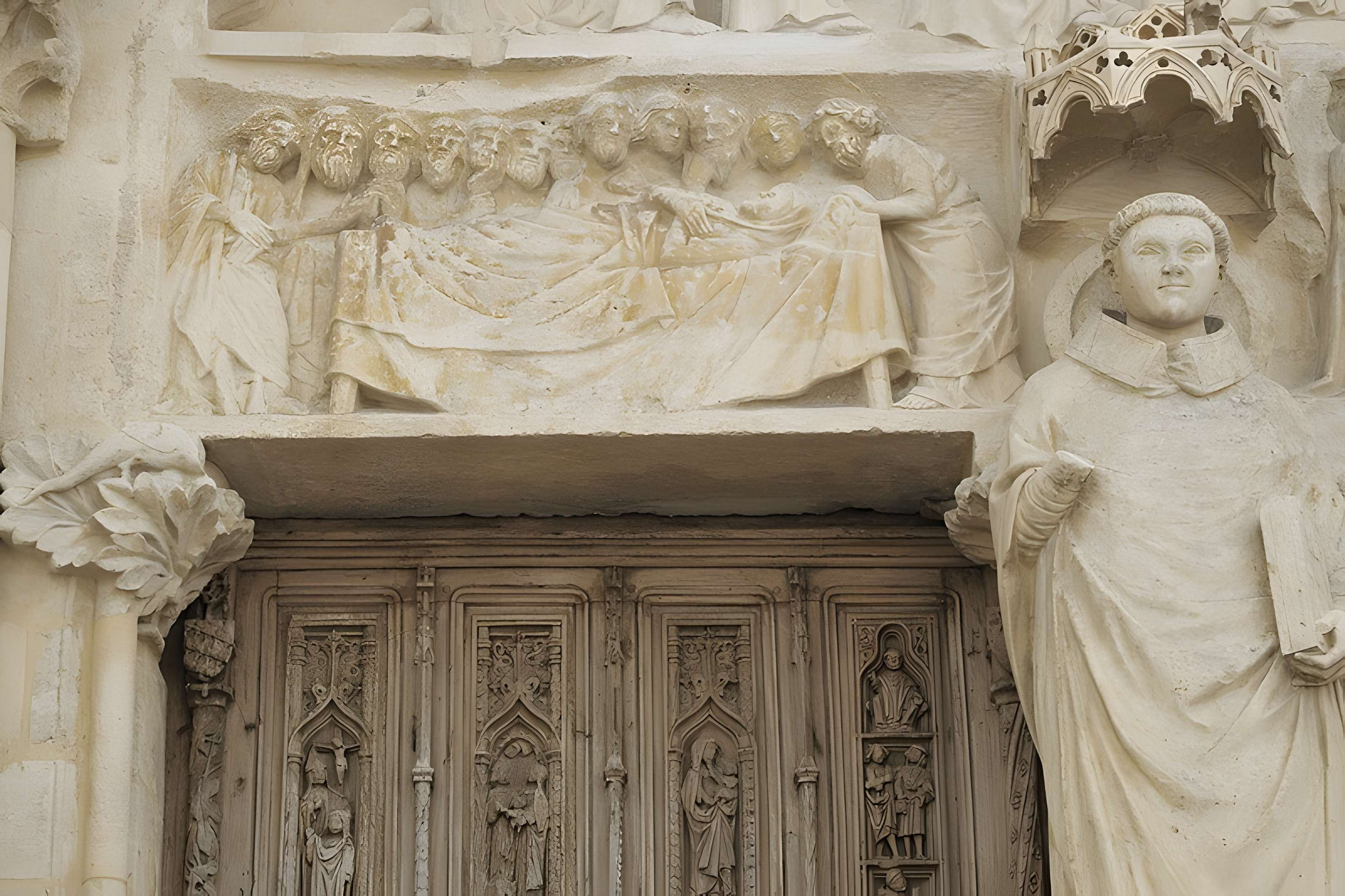 Prieuré de Saint-Thibault