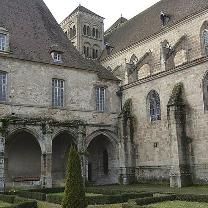 Photo de Prieuré Saint-Pierre-et-Saint-Paul de Souvigny