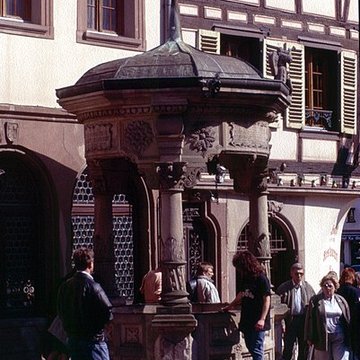 Puits à six seaux dObernai