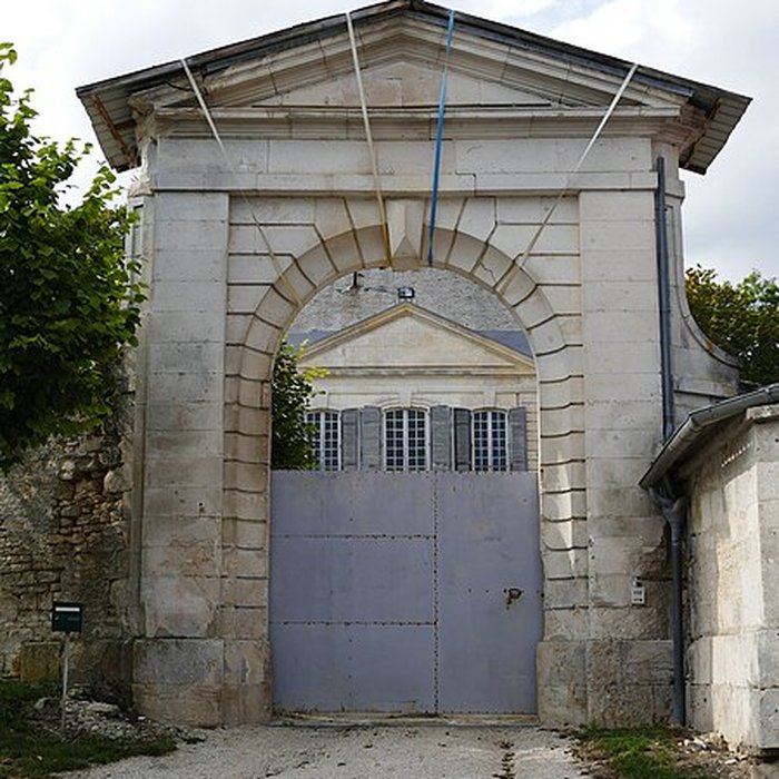 Photo de Château du Clos-Saint-Roch communs non compris