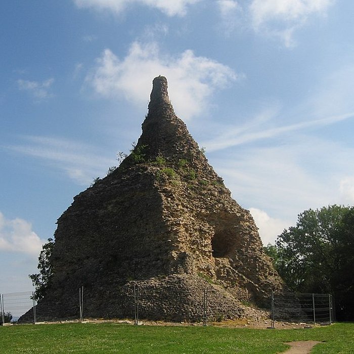 Photo de Pyramide de Couhard à Autun