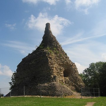 Pyramide de Couhard à Autun
