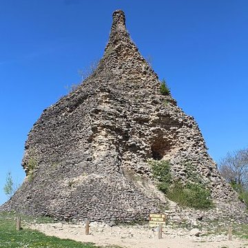 Pyramide de Couhard à Autun