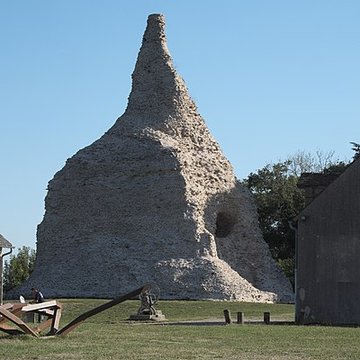 Pyramide de Couhard à Autun
