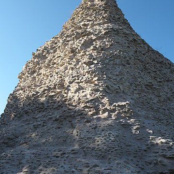 Pyramide de Couhard à Autun