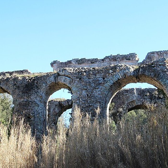 Photo de Aqueduc antique restes de l