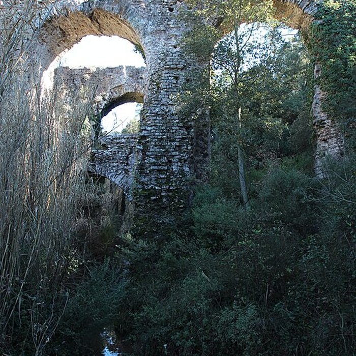 Photo de Aqueduc antique restes de l